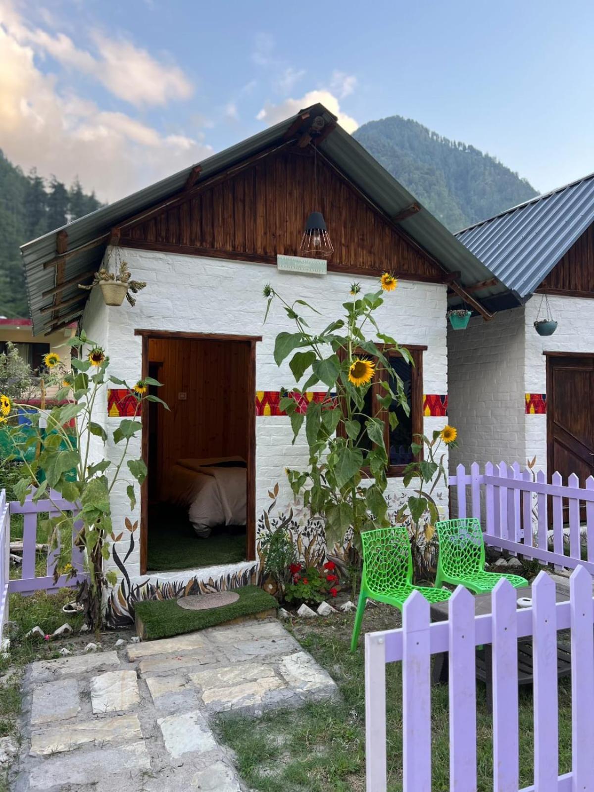 Himtrek Stay Kasol Exteriér fotografie