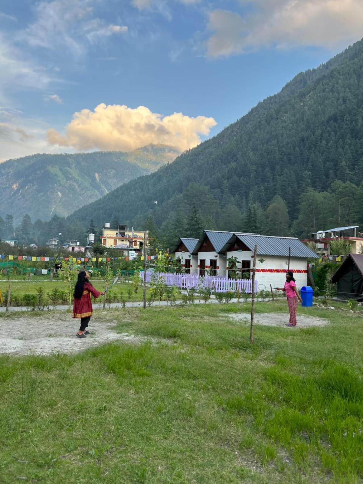 Himtrek Stay Kasol Exteriér fotografie